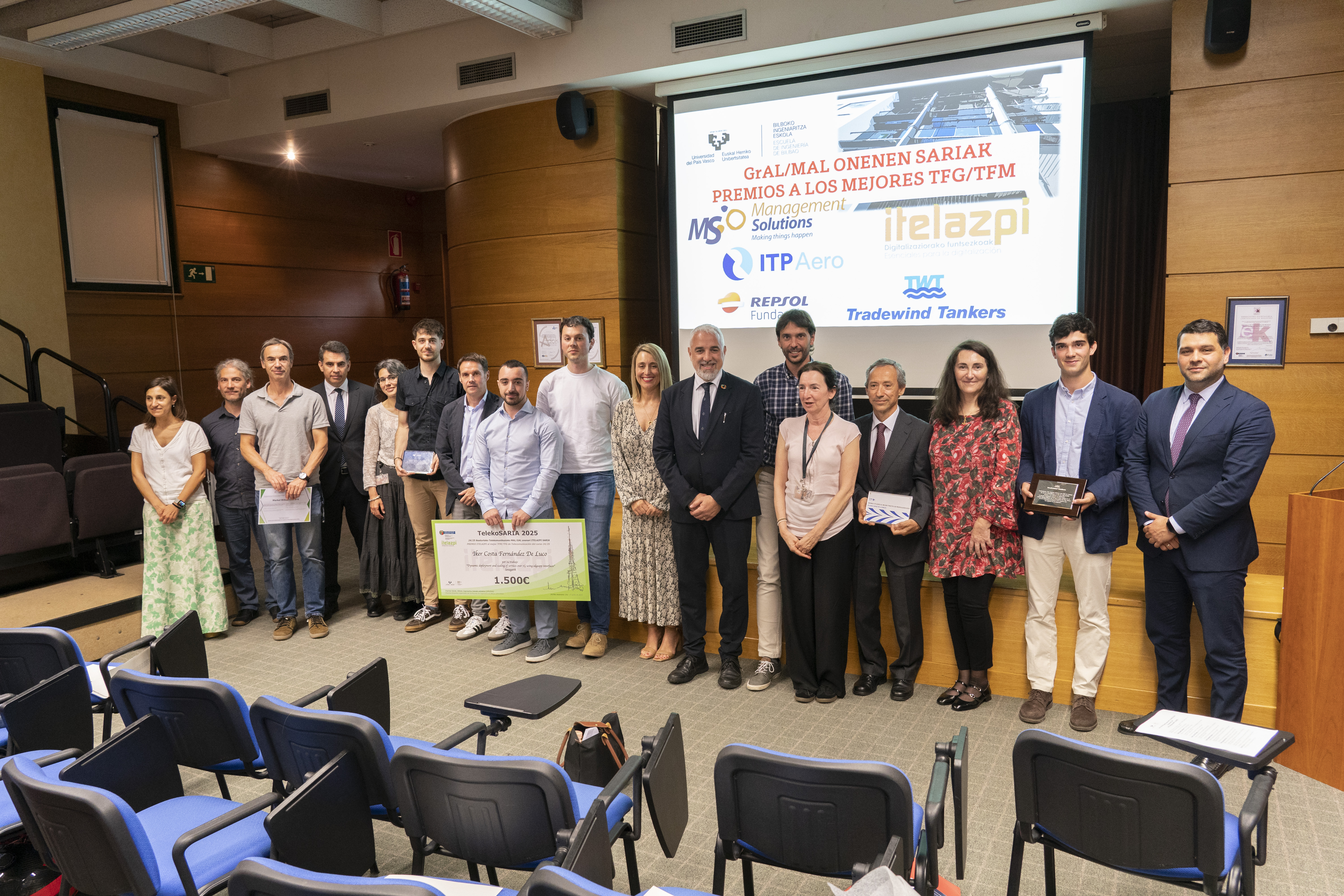 Acto de entrega de Premios de Empresa 2025 a los mejores TFG/TFM